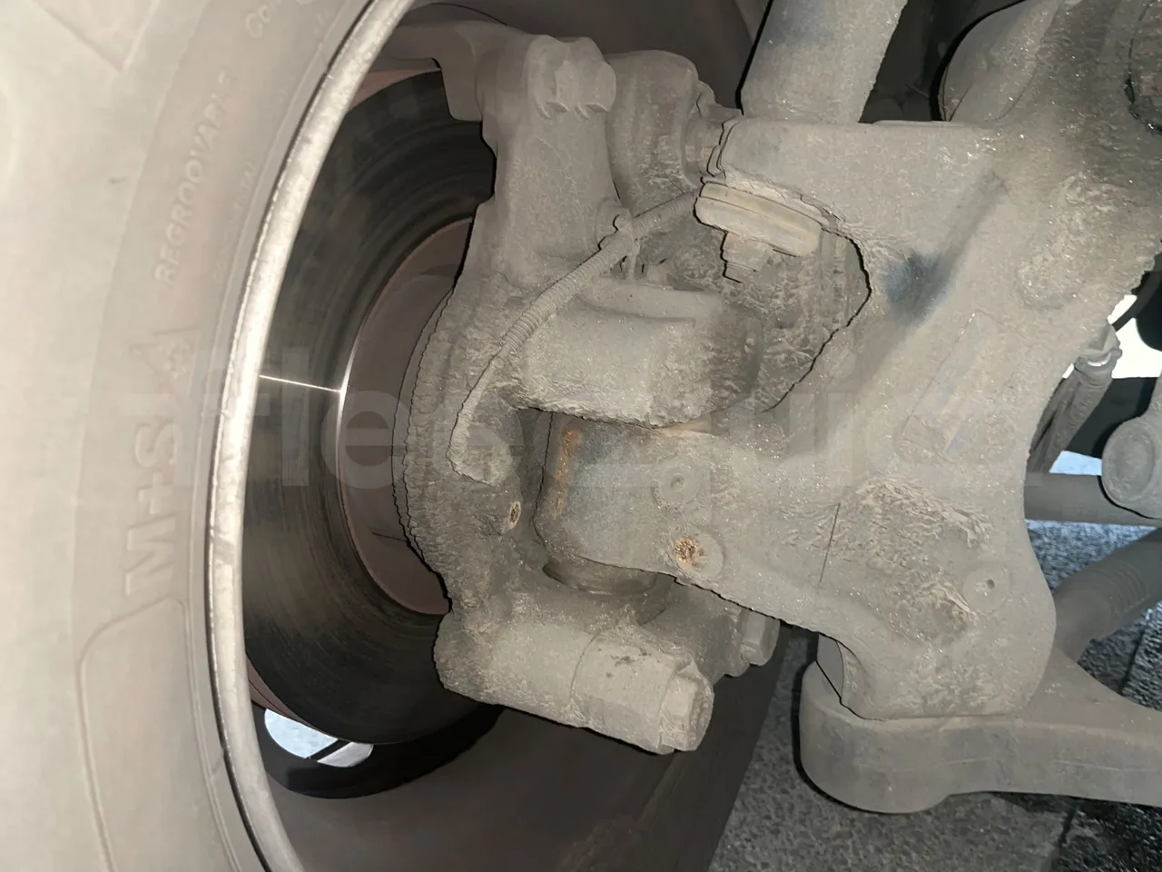 Irisbus 397 397EF3 - Euro5 - 331kW - 13mt - front discs left