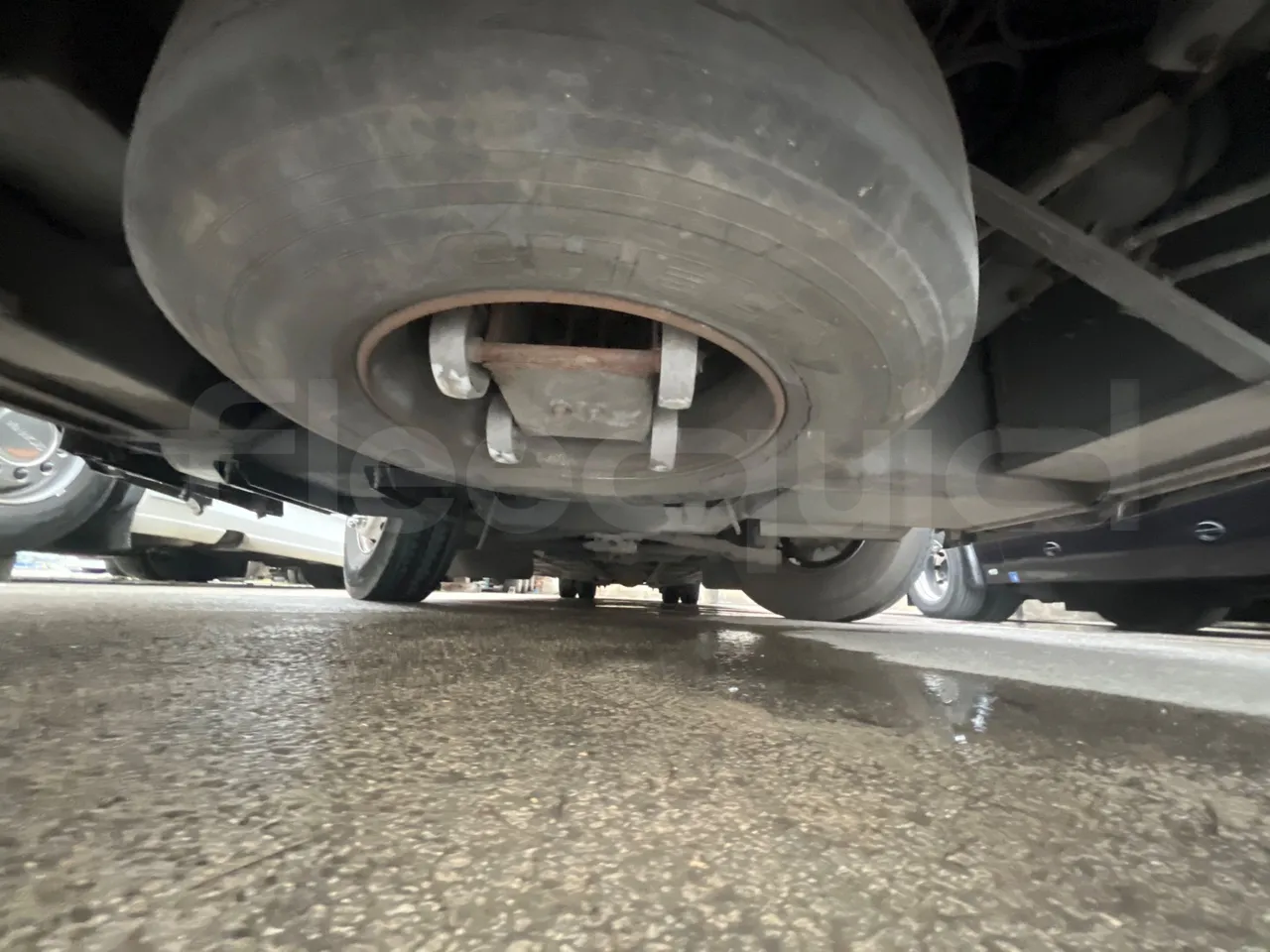 Irisbus 397 397EF3 - Euro5 - 331kW - 13mt - front undercarriage from front