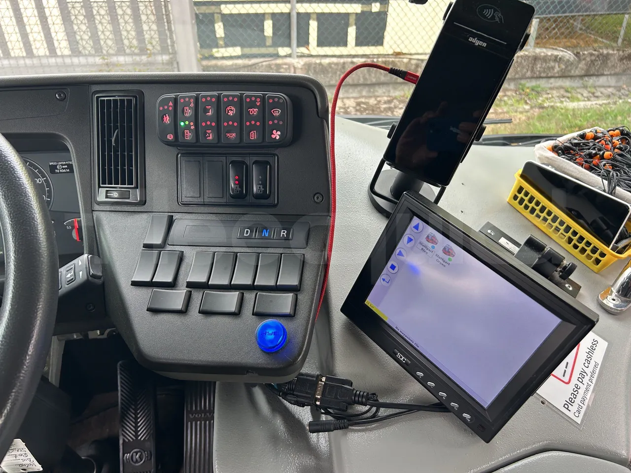 Volvo Unvi - Onboard Device 1