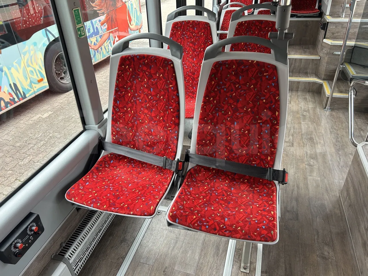 Volvo Unvi - Seats