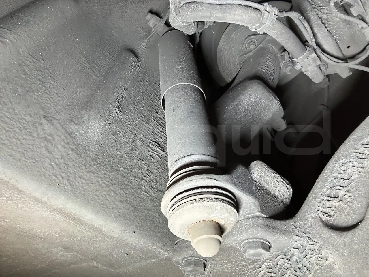 Volvo Unvi - First Axle Shock Absorbers Right Side