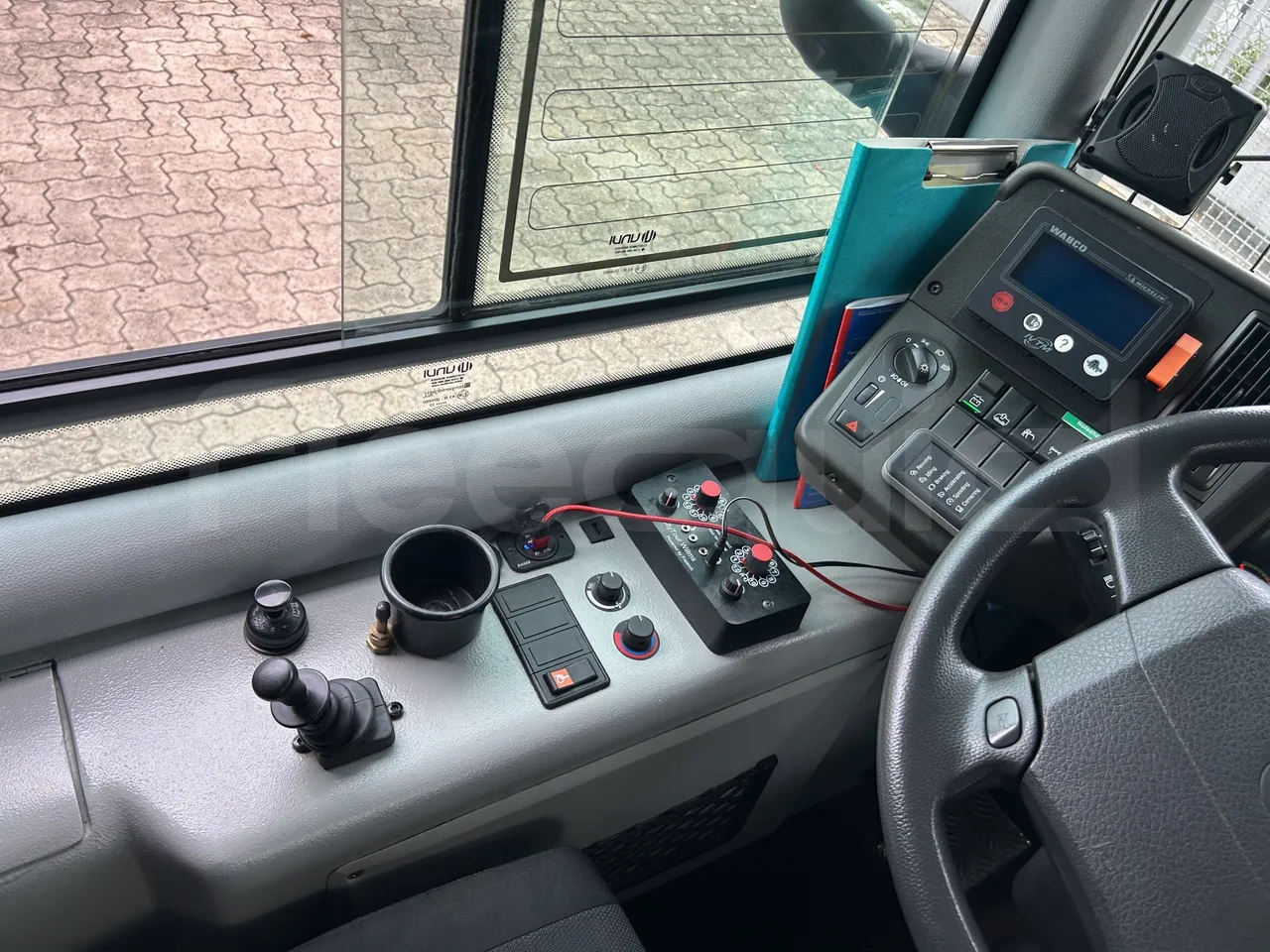 Volvo Unvi - Onboard Device 3 Left Side