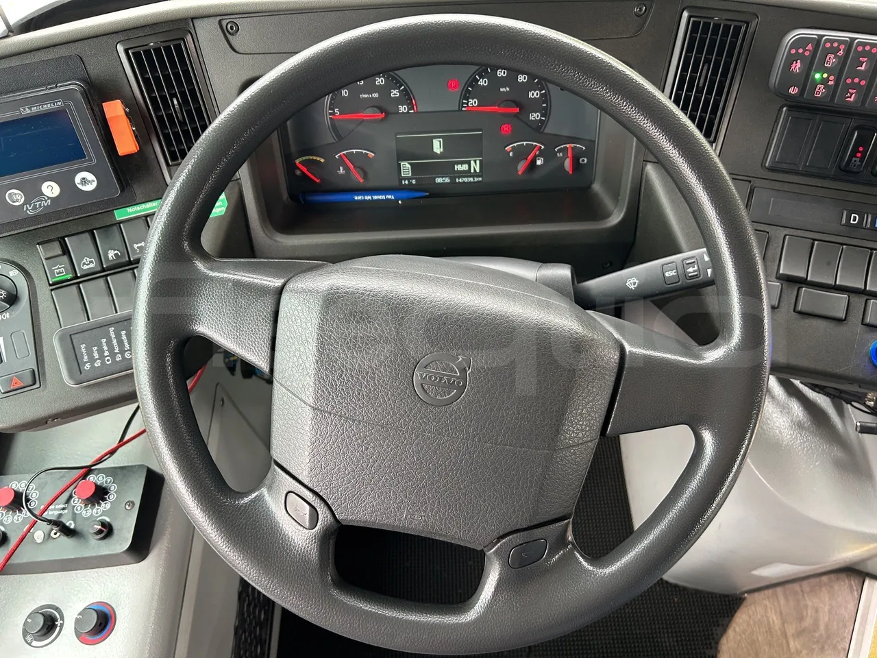 Volvo Unvi - Steering Wheel