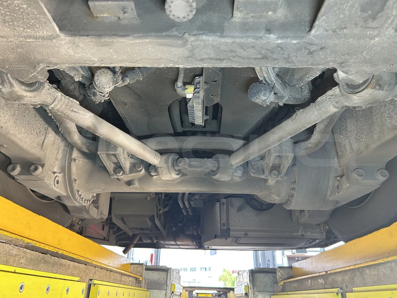 Volvo Unvi - Second Axle Central
