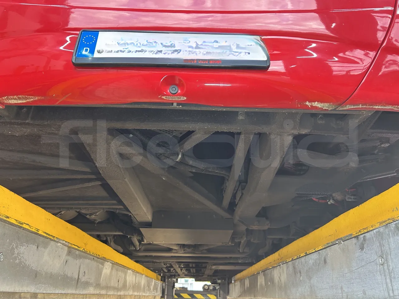 Volvo Unvi - Front Undercarriage