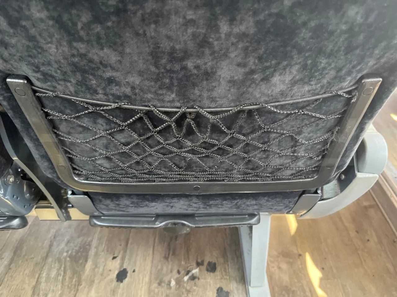 Iveco Magelys SFR2XX - EUR6 - 294kW - 12.265m - mesh detail photo