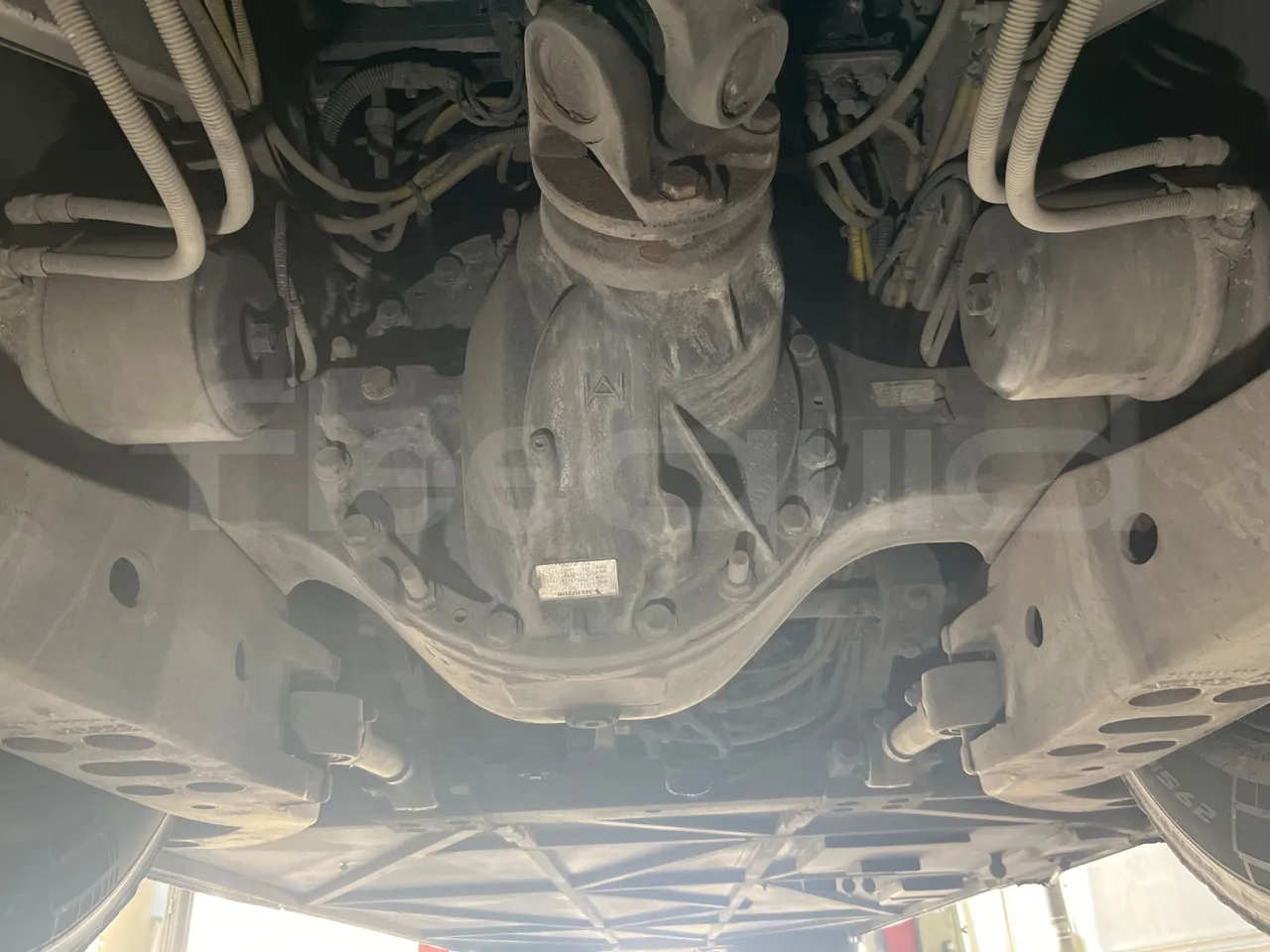 Iveco Magelys SFR2XX - EUR6 - 294kW - 12.265m - differential photo