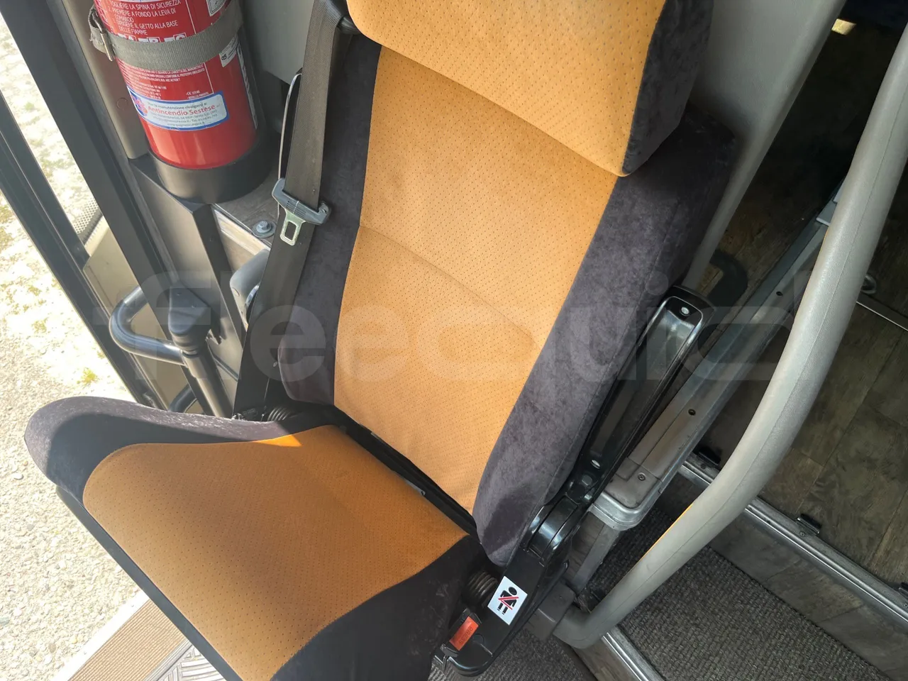 Iveco Magelys SFR2XX - EUR6 - 294kW - 12.265m - hostess seat photo