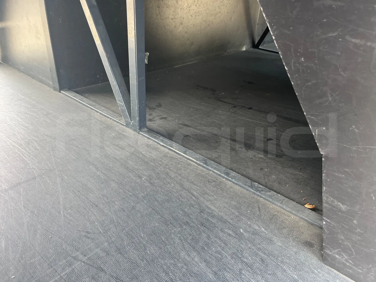 Iveco Magelys SFR2XX - EUR6 - 294kW - 12.265m - under carpet photo