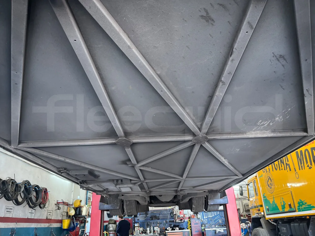 Iveco Magelys SFR2XX - EUR6 - 294kW - 12.265m - central undercarriage photo