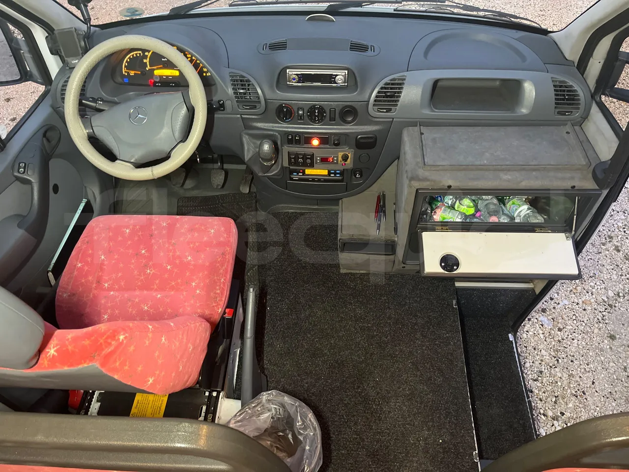 Mercedes-Benz Sprinter 416CD - EUR3 -115kW -6.945m - buttons panels on