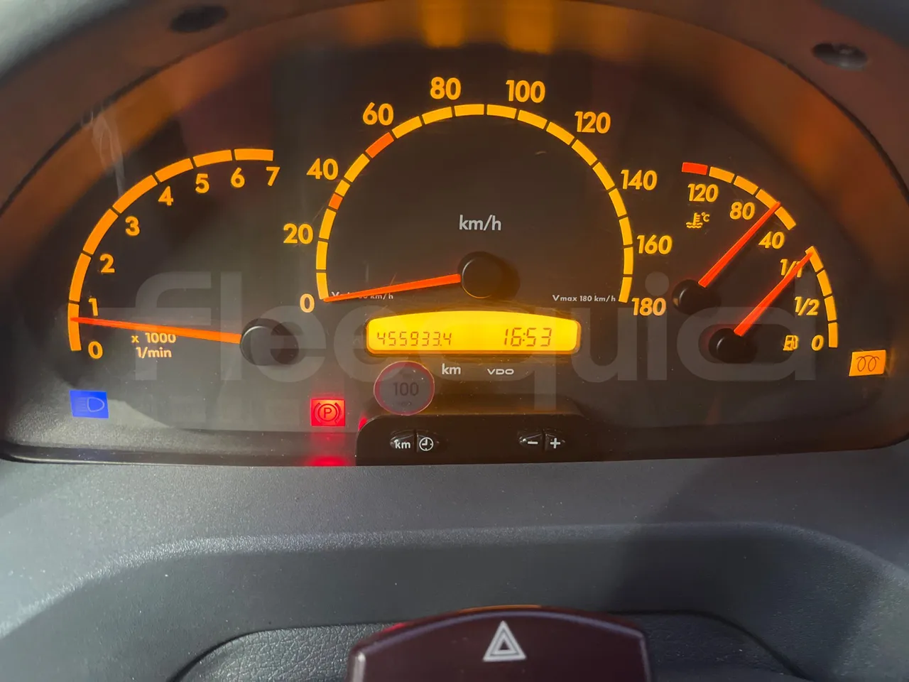 Mercedes-Benz Sprinter 416CD - EUR3 -115kW -6.945m - dashboard lights on