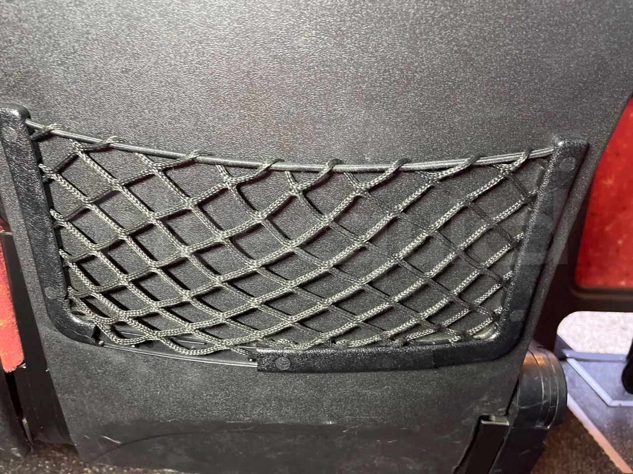 Mercedes-Benz Sprinter 416CD - EUR3 -115kW -6.945m - mesh detail photo