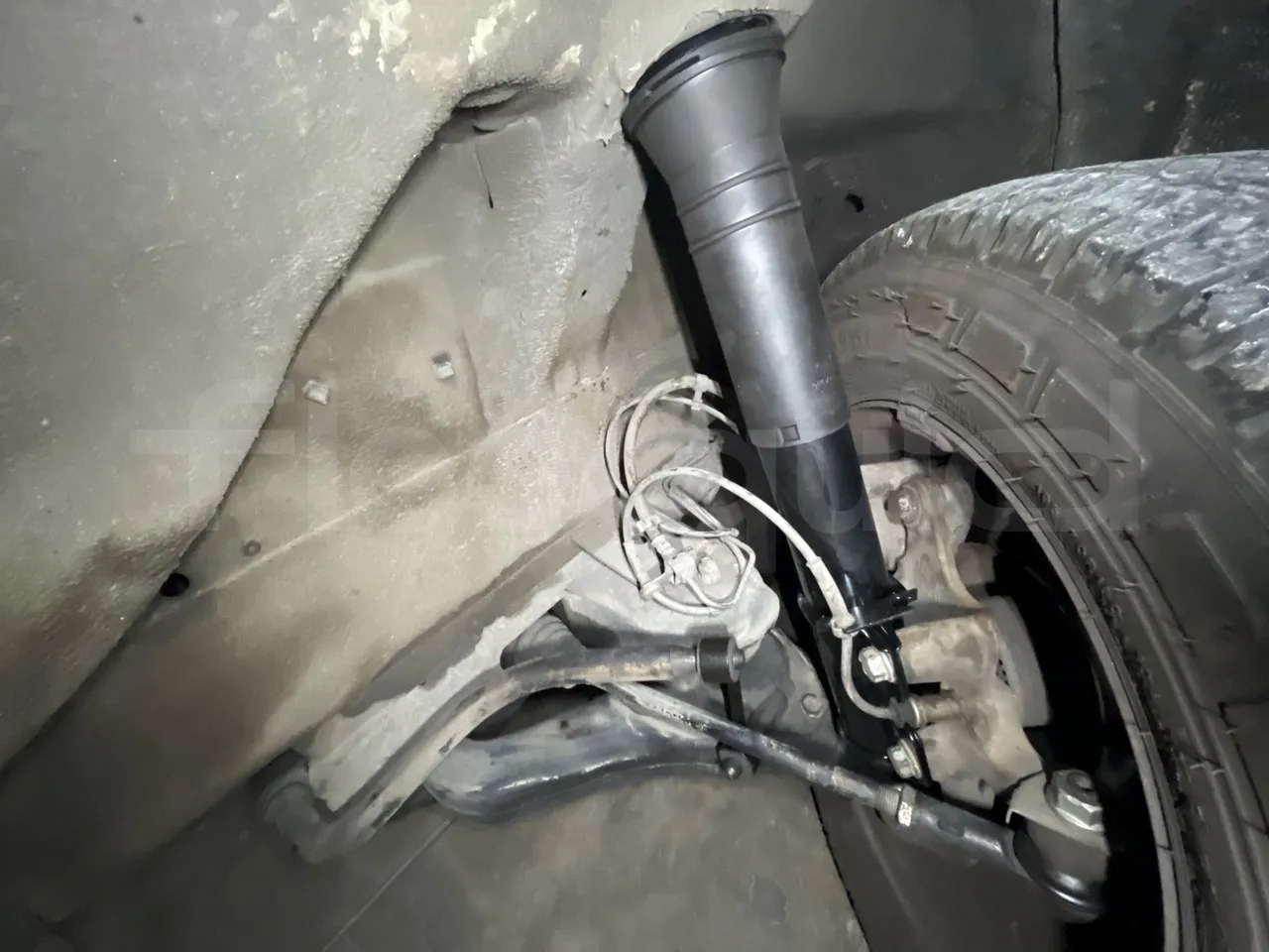 Mercedes-Benz Sprinter 416CD - EUR3 -115kW -6.945m - front air springs left