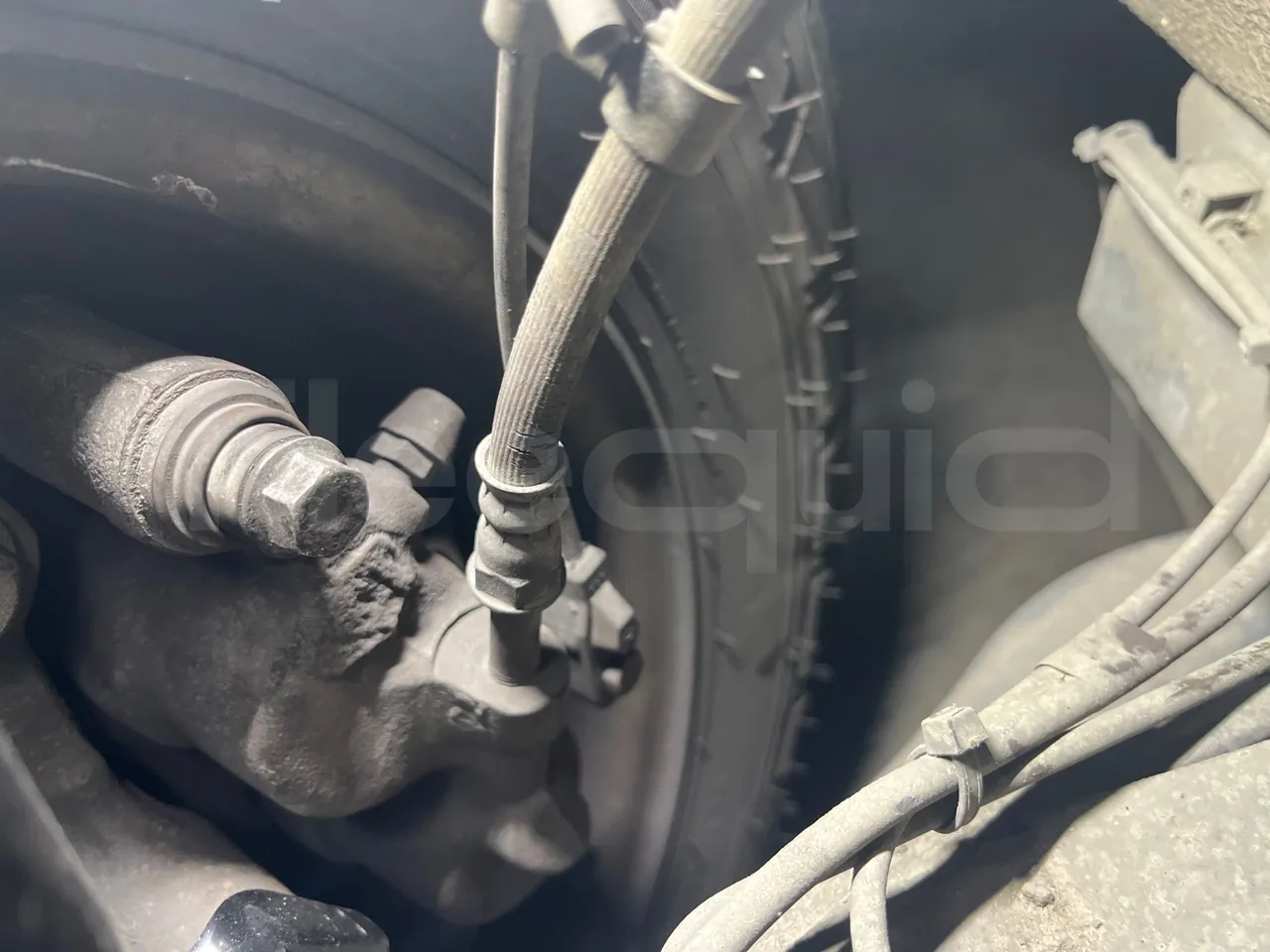 Mercedes-Benz Sprinter 416CD - EUR3 -115kW -6.945m - front brake calipers right