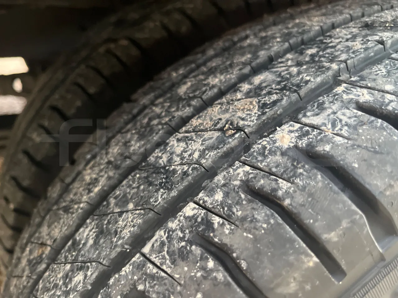 Mercedes-Benz Sprinter 416CD - EUR3 -115kW -6.945m - tread condition front tires left