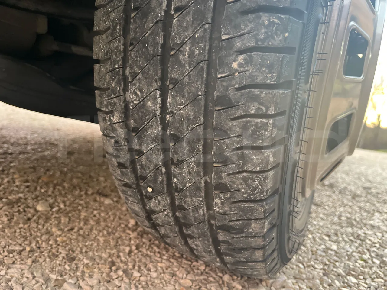 Mercedes-Benz Sprinter 416CD - EUR3 -115kW -6.945m - tread condition front tires right