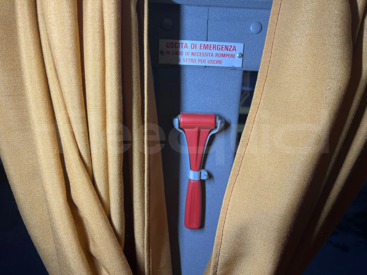 Mercedes-Benz Sprinter 416CD - EUR3 -115kW -6.945m - hostess seat photo