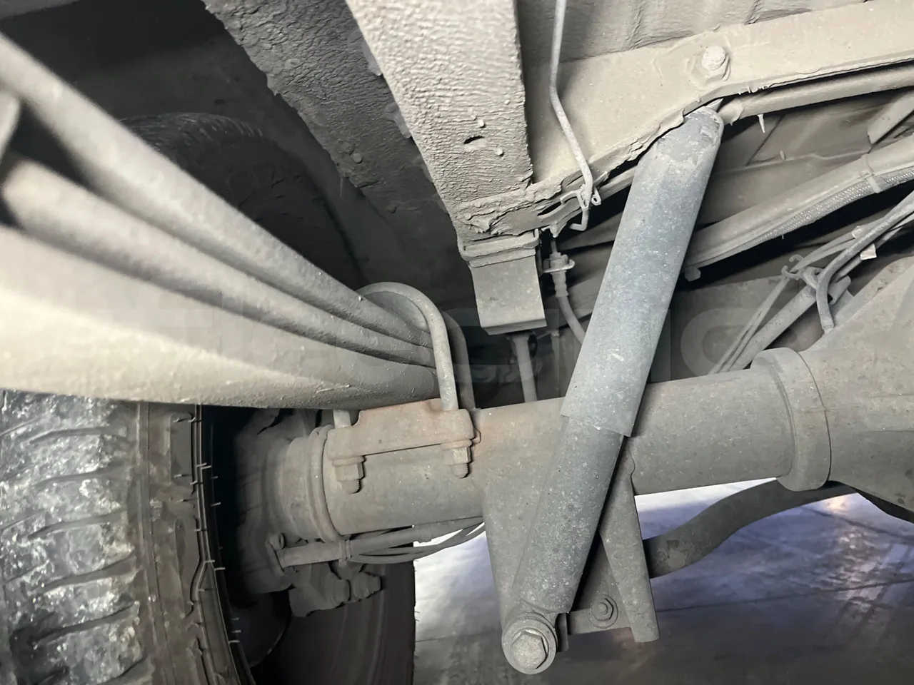 Mercedes-Benz Sprinter 416CD - EUR3 -115kW -6.945m - axle 2 shock absorbers 2 left