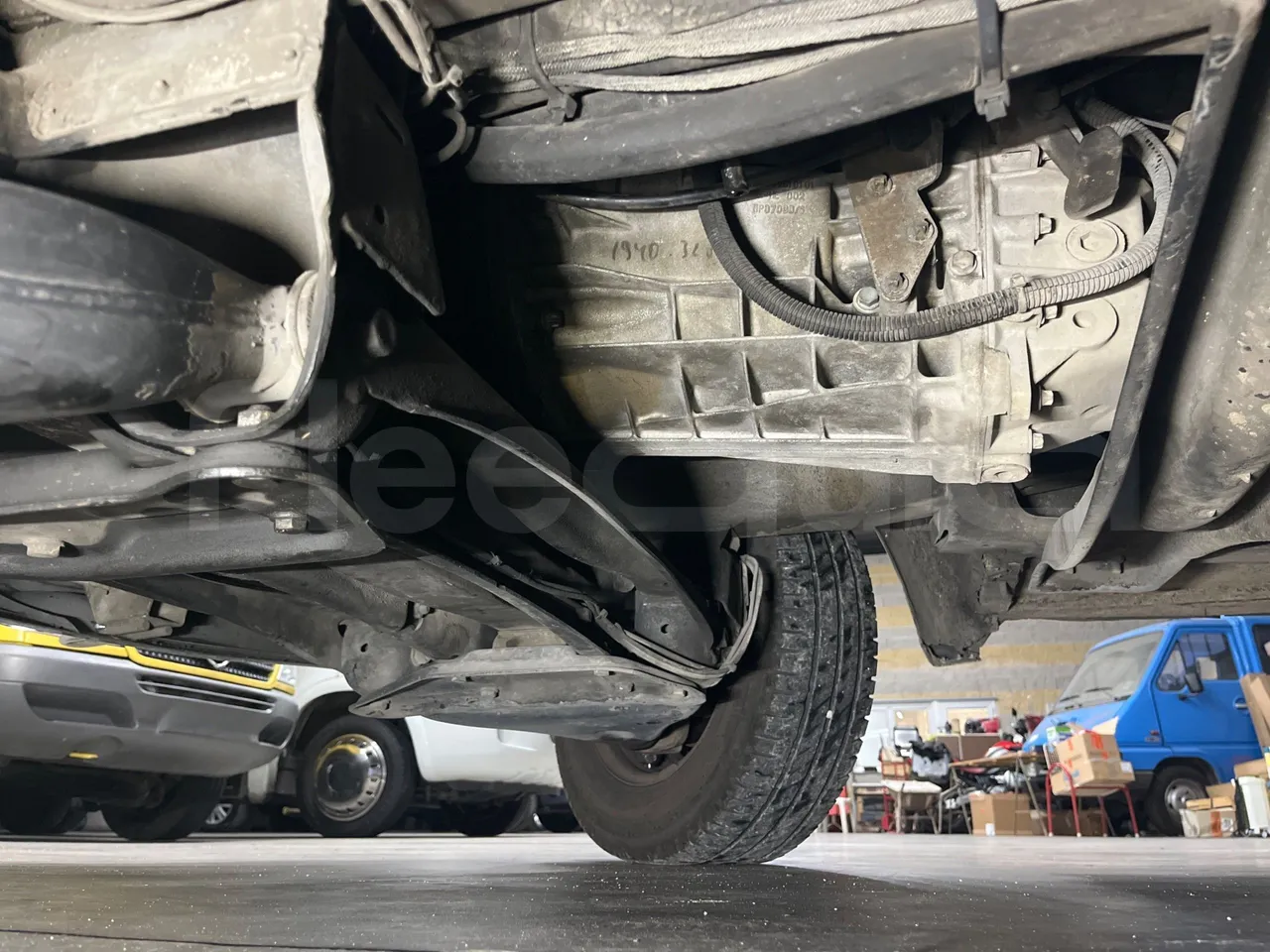 Mercedes-Benz Sprinter 416CD - EUR3 -115kW -6.945m - front axle left side
