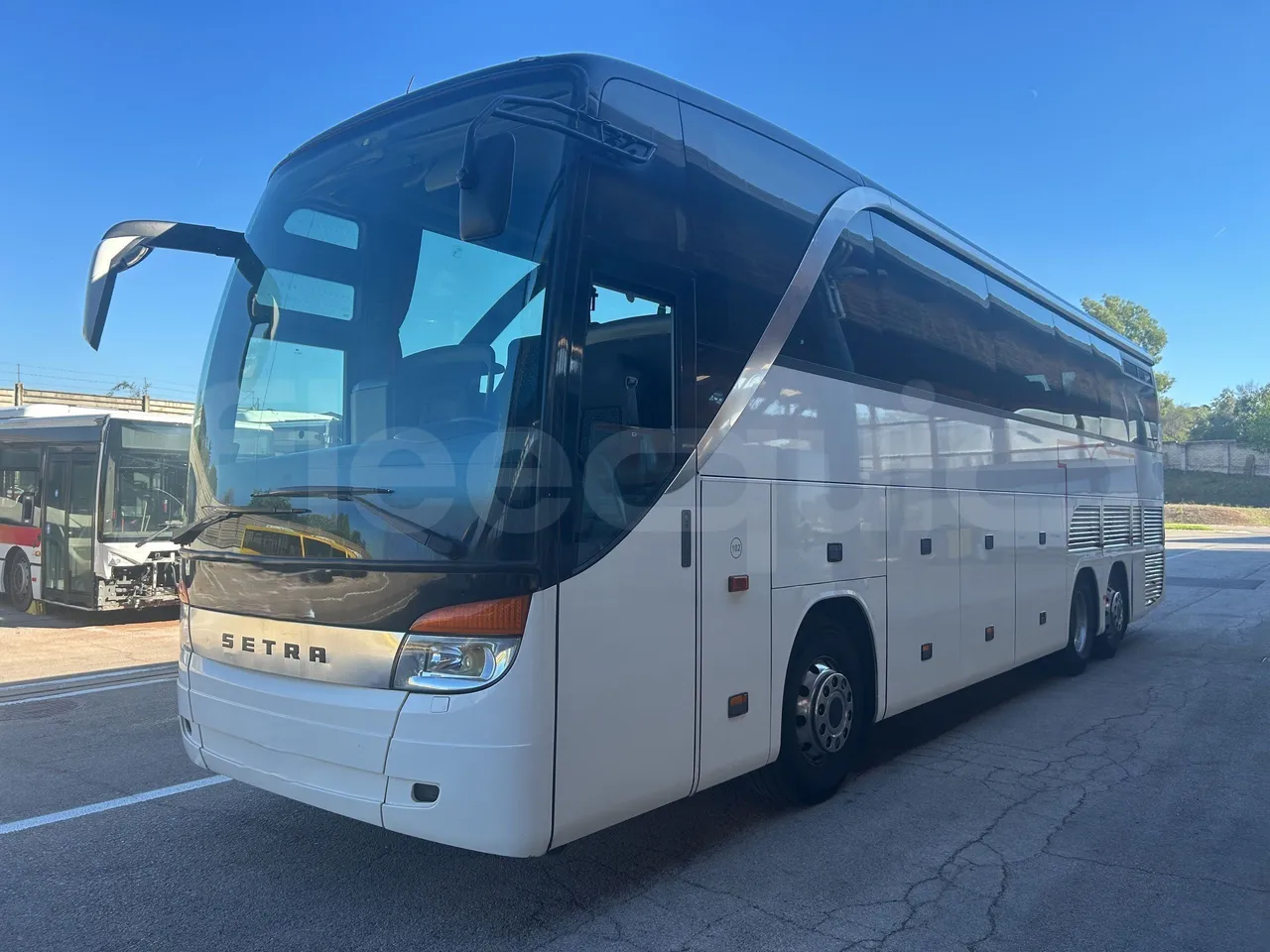Setra S415 - 3/4 Front Left Side