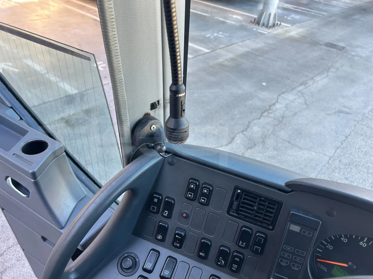 Setra S415 - Driver Microphone