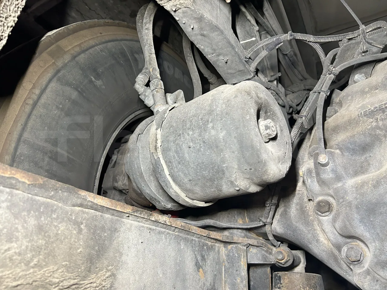 Setra S415 - Second Axle Caliper Brakes Left Side