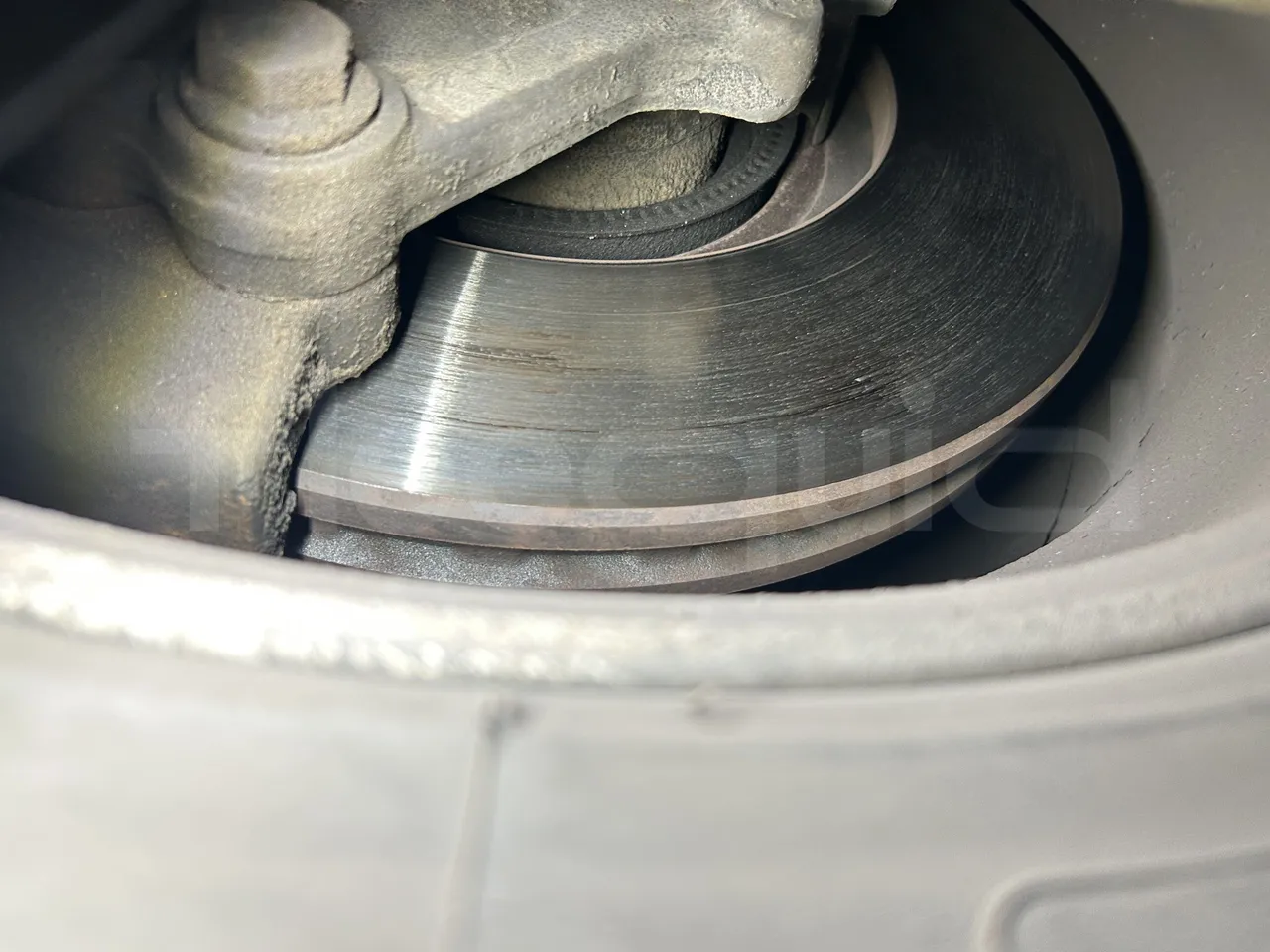 Setra S415 - Second Axle Discs Left Side