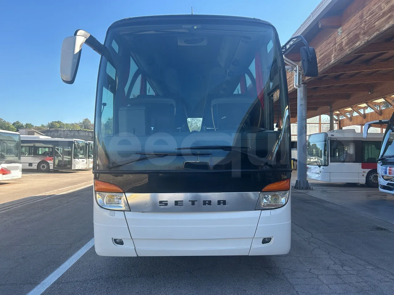 Setra S415 - Front