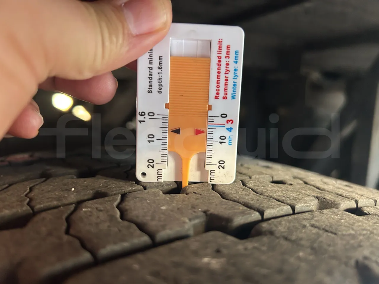 Setra S415 - Second Axle Left Side: Tyre Thickness