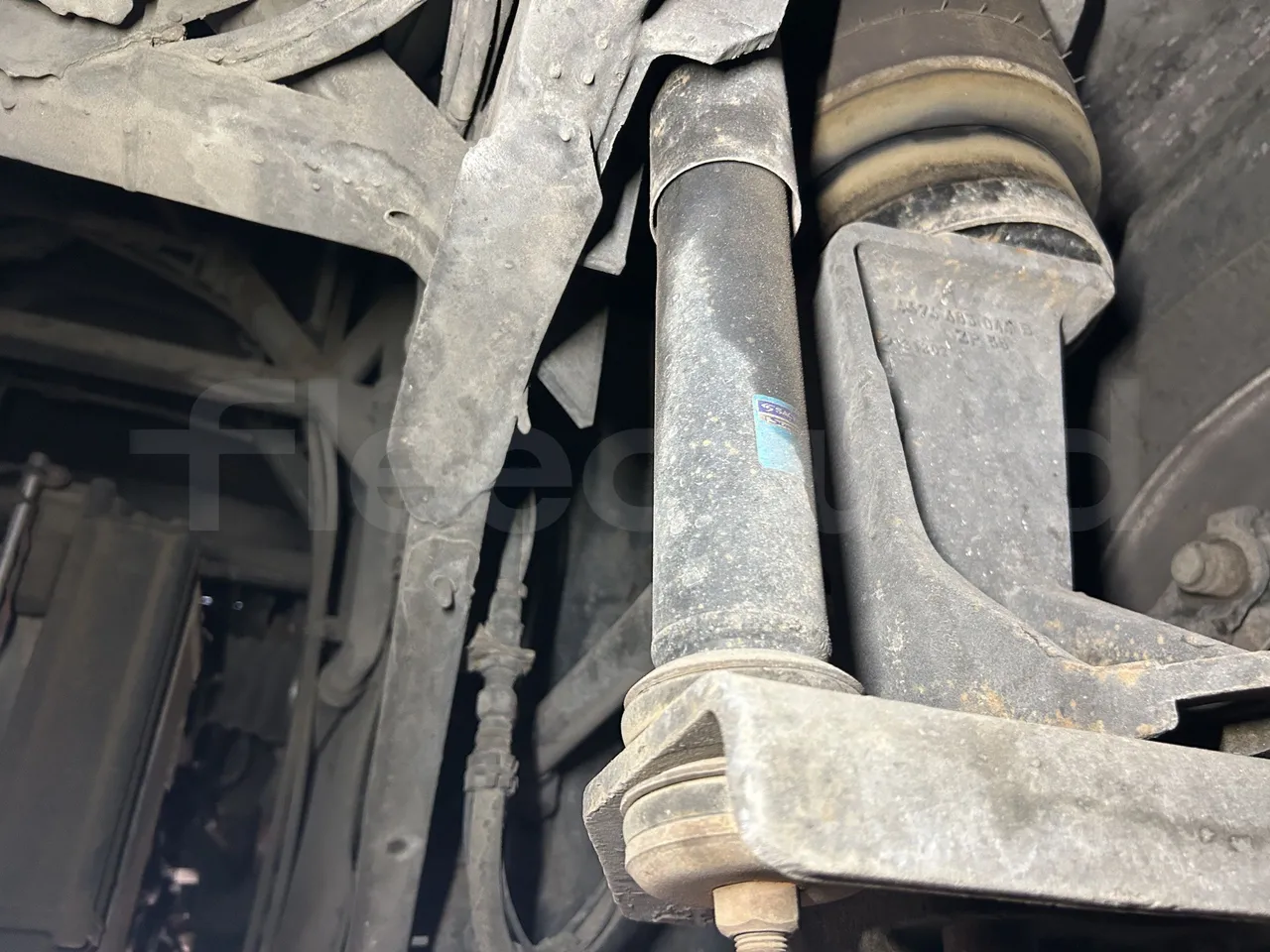 Setra S415 - Third Axle First Shock Absorbers Left Side