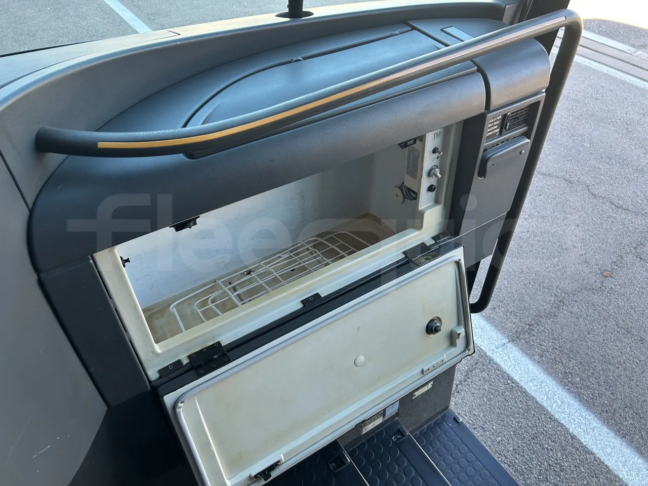 Setra S415 - Refrigerator
