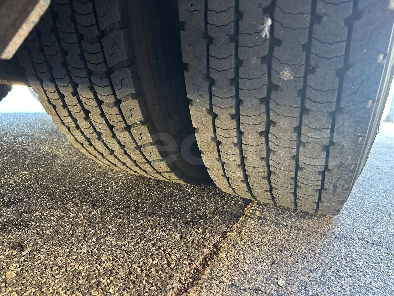 Setra S415 - Second Axle Left Side: Tyre Tread