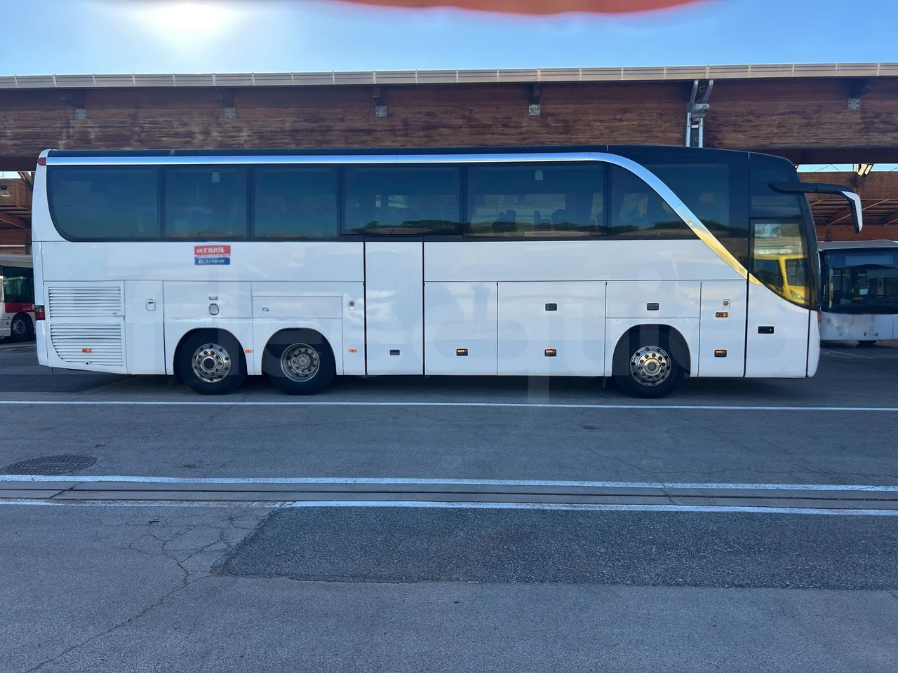 Setra S415 - Right Side