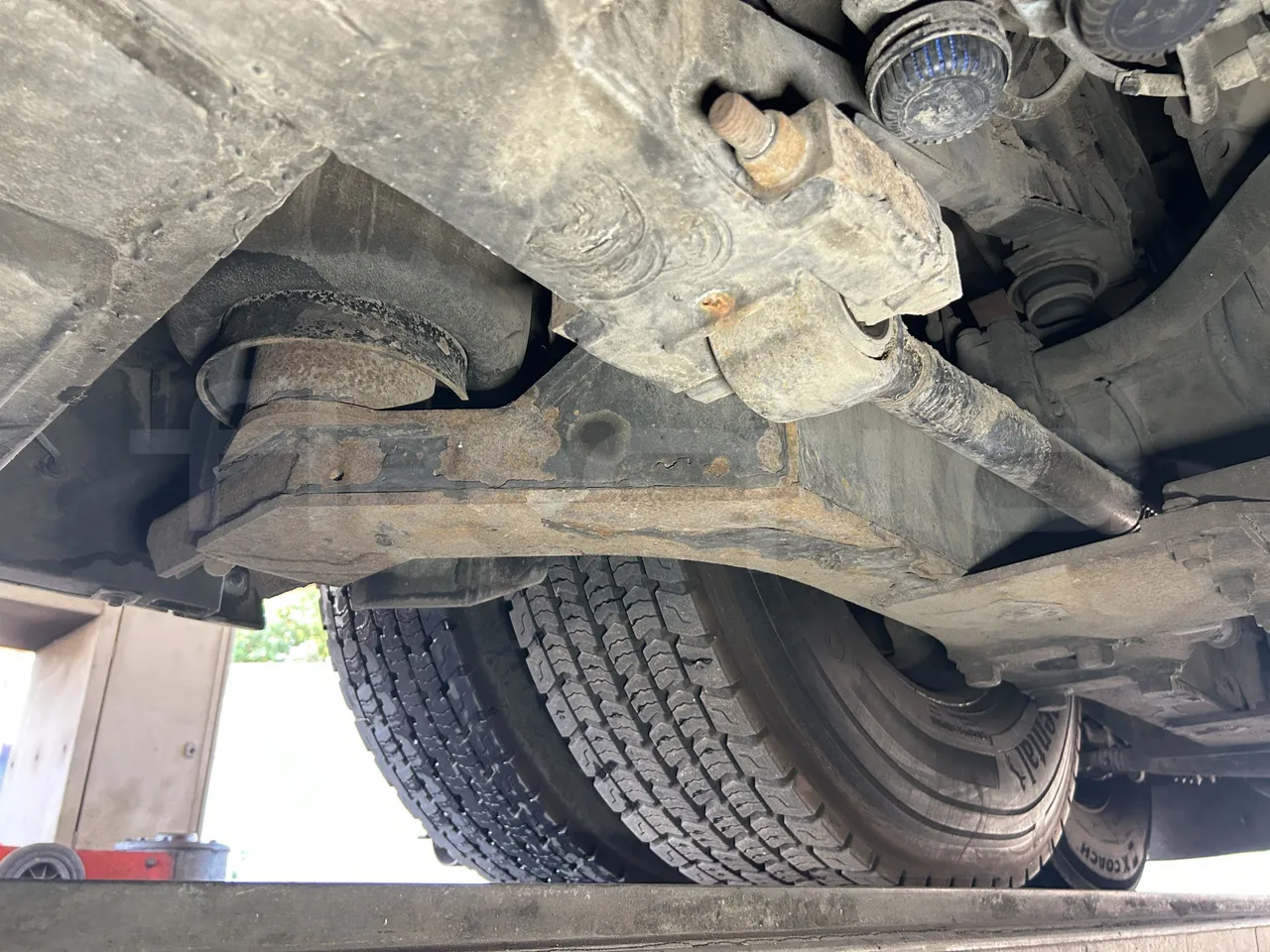 Setra S415 - Second Axle Left Side