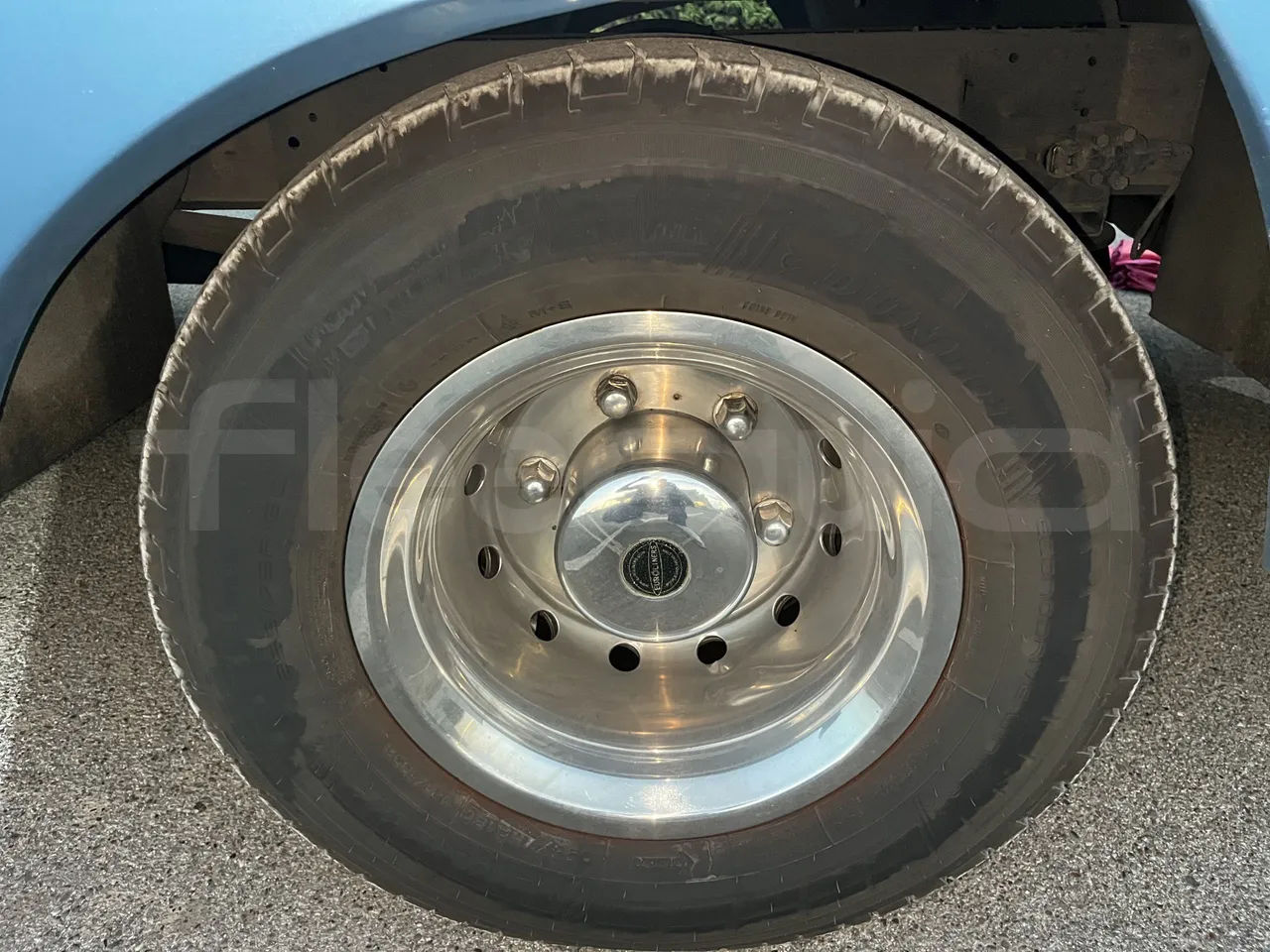 Iveco Daily - Second Axle Left Side: Complete Wheel