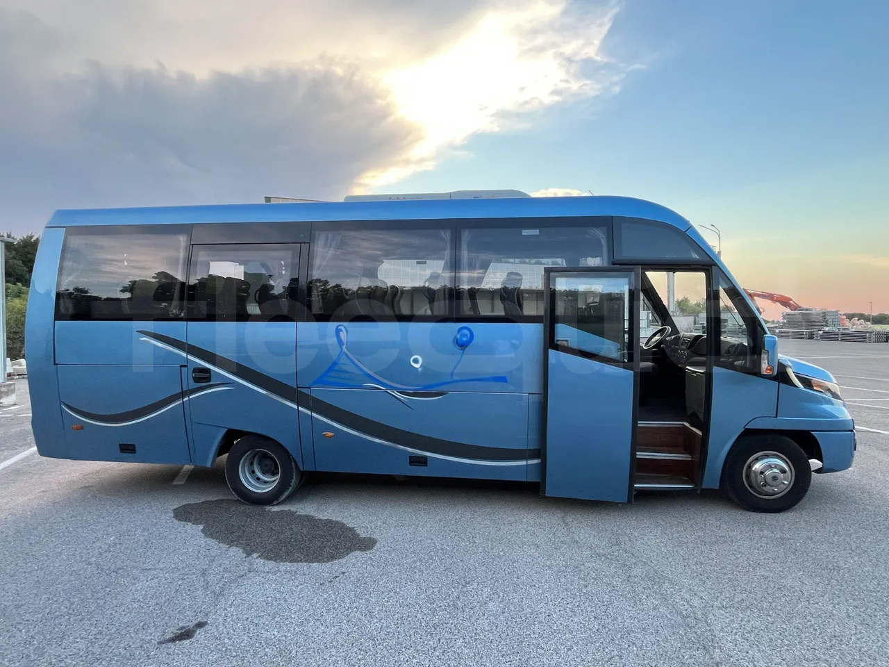Iveco Daily - Right Side Doors Open