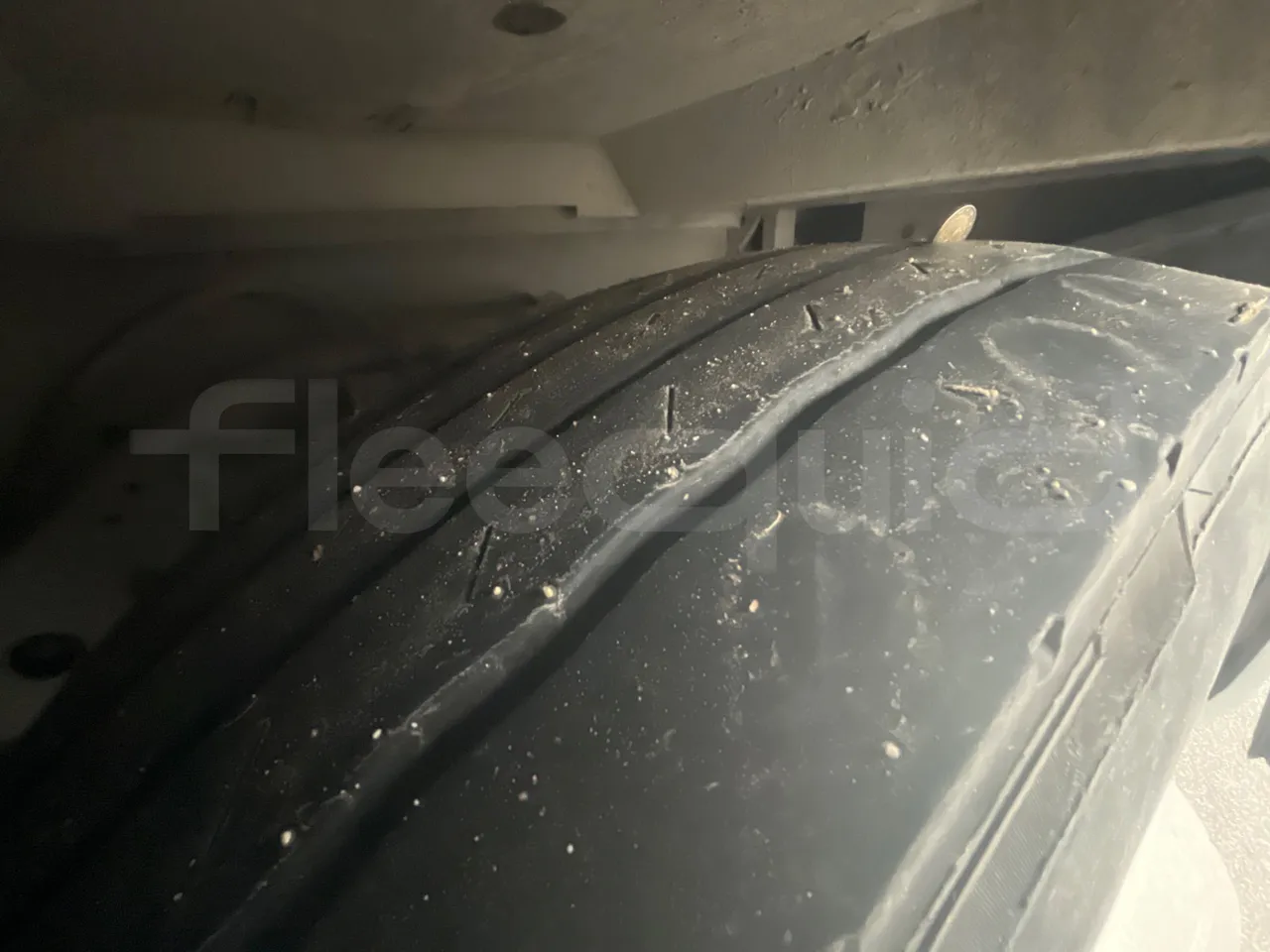 Irisbus 397E.12 397E.12 - EUR5 -  243kW - 12.920m - tread condition second axle tires left