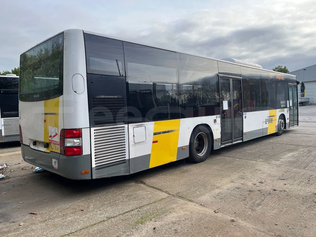 Man Lion's City A21 - EUR5 - 206kW - 11.980m - 3/4 right rear doors closed