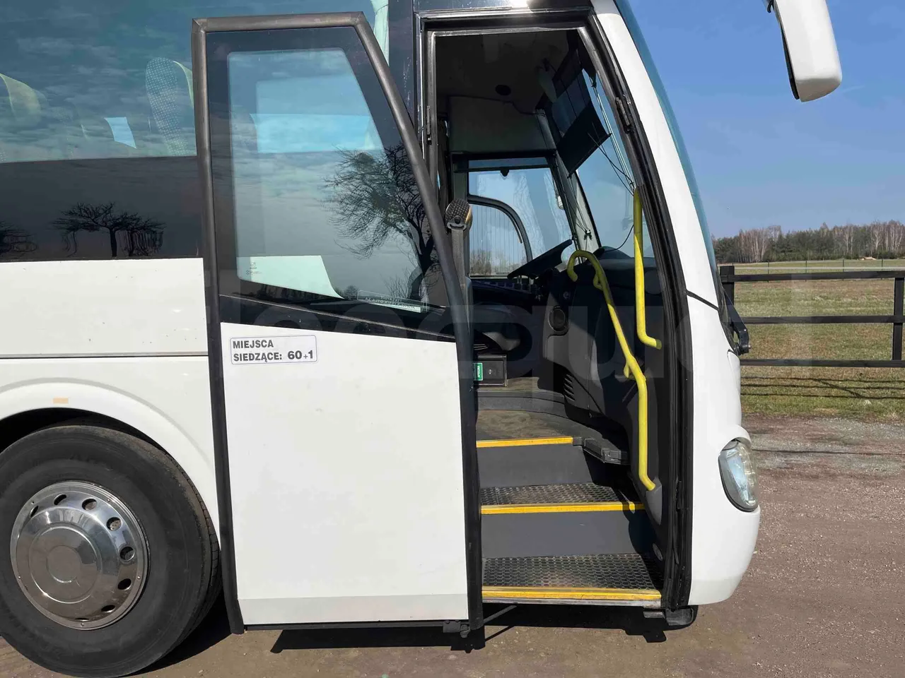 Irizar Scania I4 - Euro5 - 250 kW - 12.900mt - front door 1 open