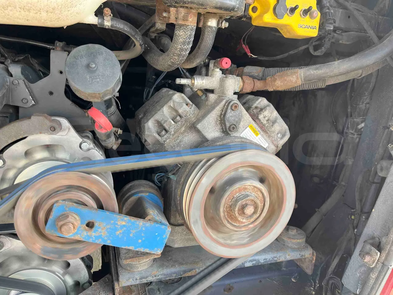 Irizar Scania I4 - Euro5 - 250 kW - 12.900mt - air conditioning compressor