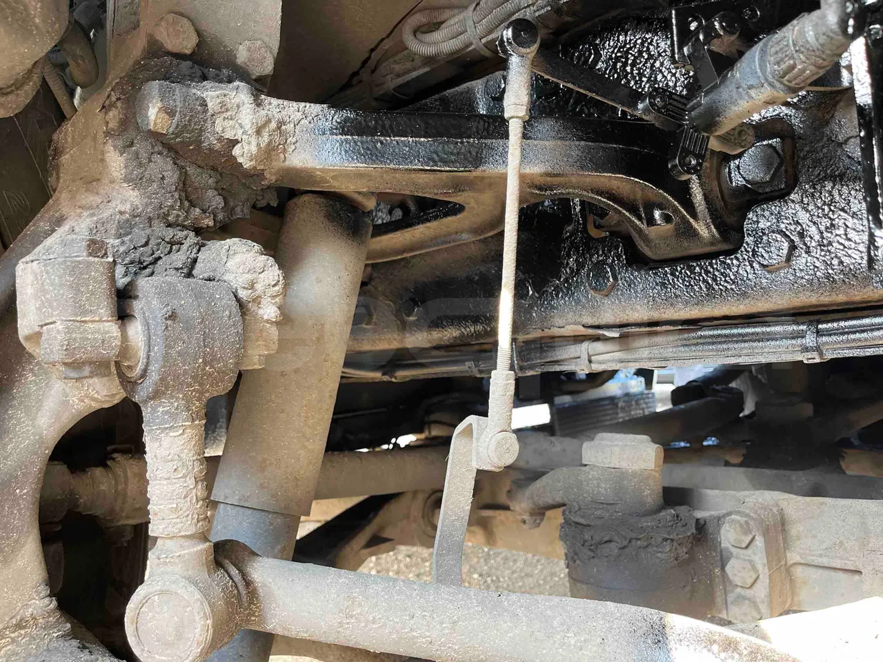 Irizar Scania I4 - Euro5 - 250 kW - 12.900mt - front shock absorbers right