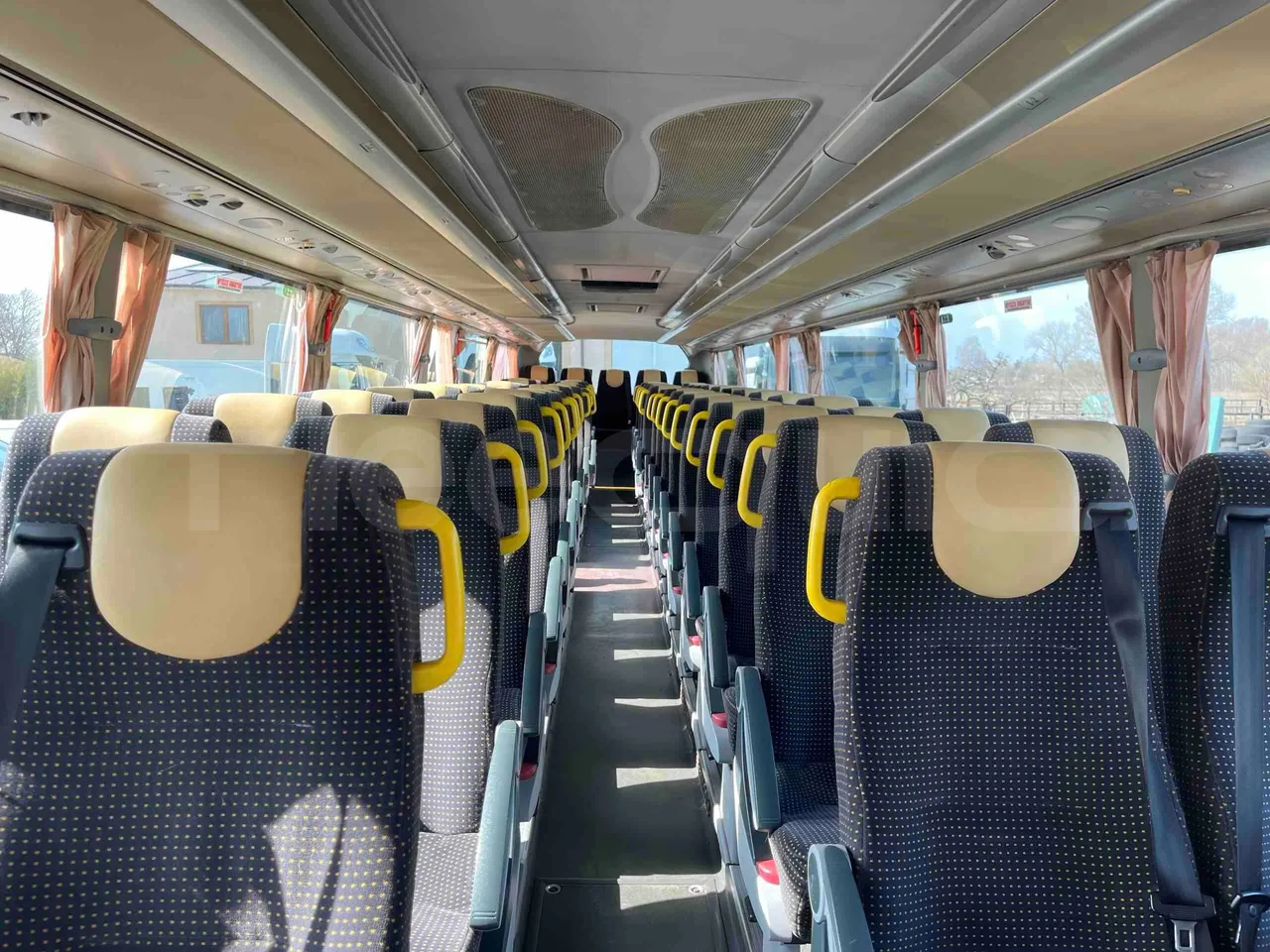 Irizar Scania I4 - Euro5 - 250 kW - 12.900mt - interior reverse seats driver height