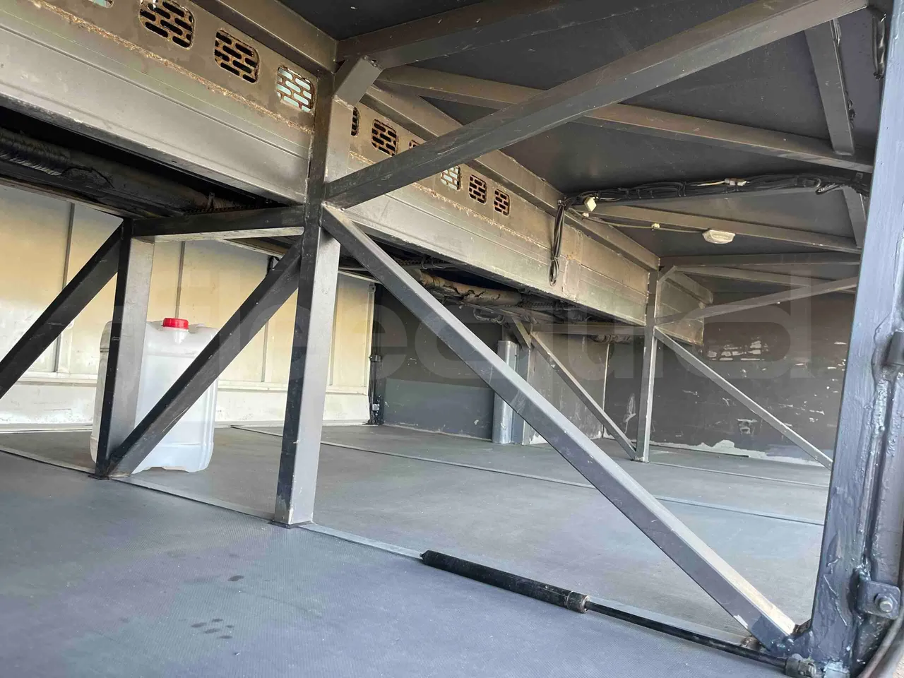 Irizar Scania I4 - Euro5 - 250 kW - 12.900mt - internal frame rust check