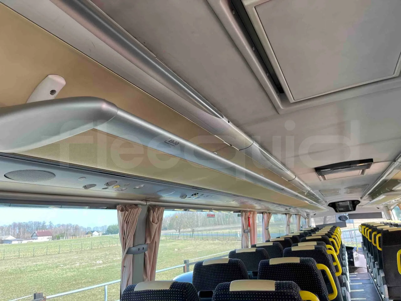 Irizar Scania I4 - Euro5 - 250 kW - 12.900mt - overhead compartments photo