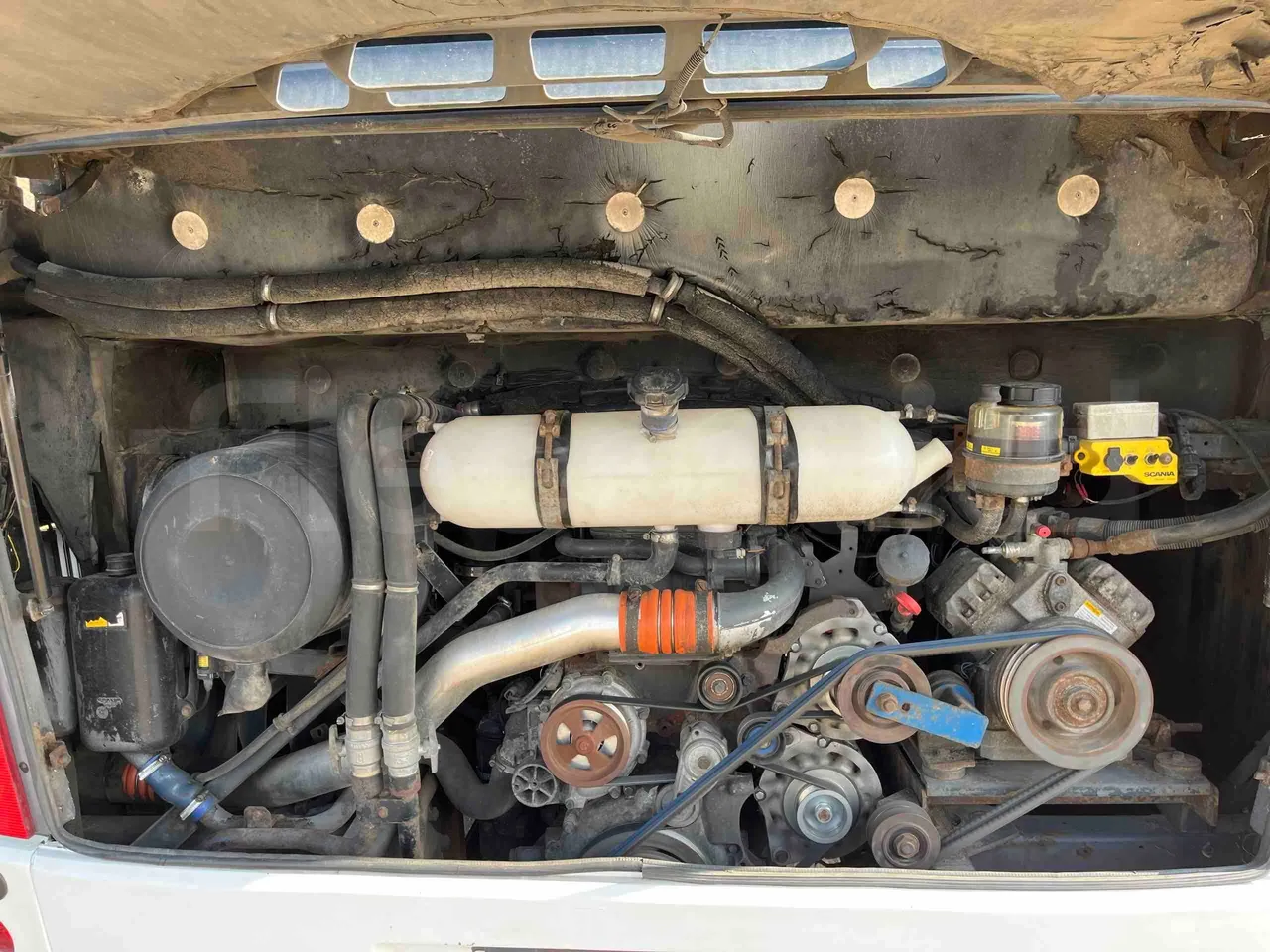 Irizar Scania I4 - Euro5 - 250 kW - 12.900mt - rear hatch open