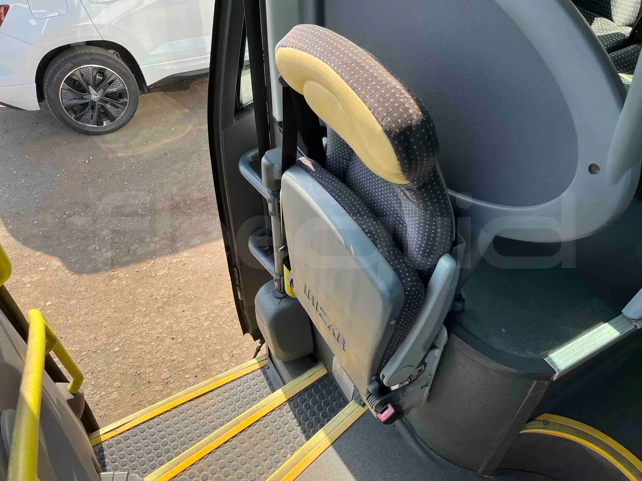 Irizar Scania I4 - Euro5 - 250 kW - 12.900mt - hostess seat photo