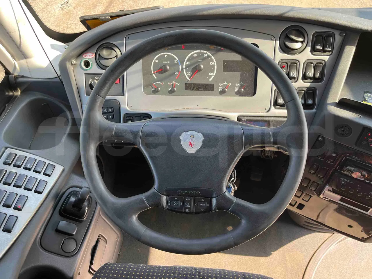 Irizar Scania I4 - Euro5 - 250 kW - 12.900mt - steering wheel photo