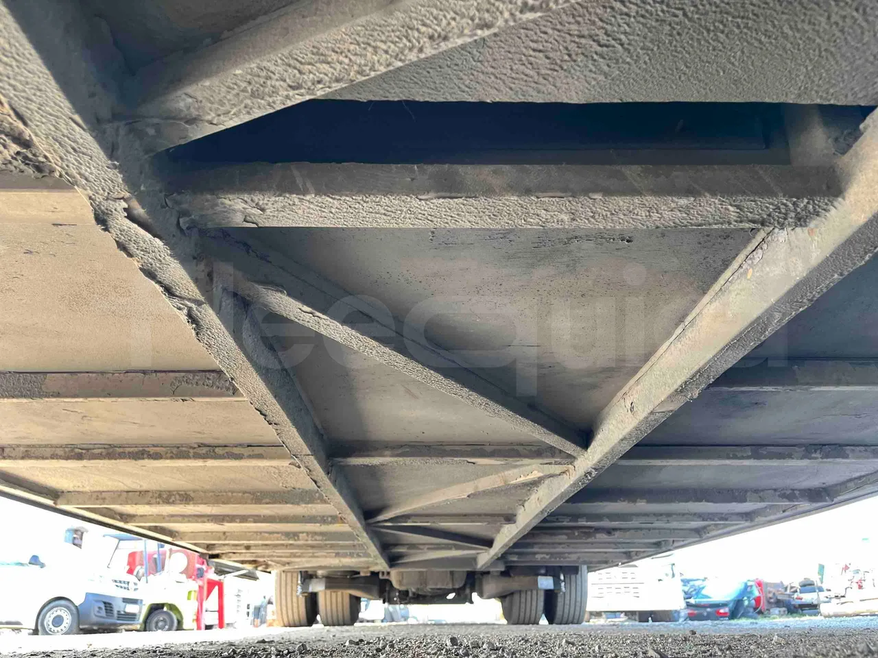 Irizar Scania I4 - Euro5 - 250 kW - 12.900mt - central undercarriage photo