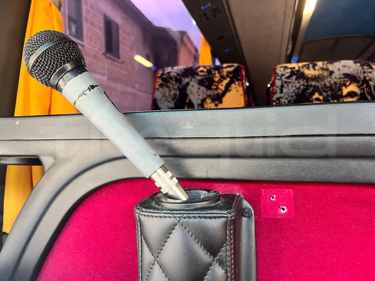 Volvo Barbi Genesis B12B/EURO 3 - 279kW - 12m - driver microphone accessories photo